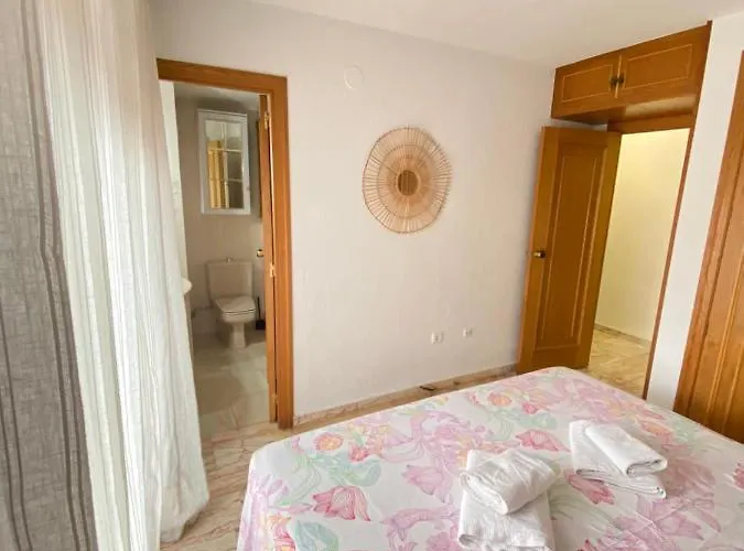 The Sea - Mirando Al Mar & Aplus בנידורם