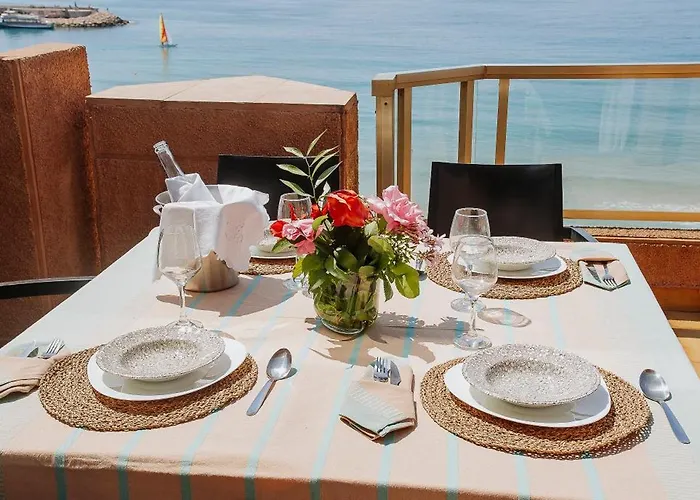 The Sea - Mirando Al Mar & Aplus * בנידורם